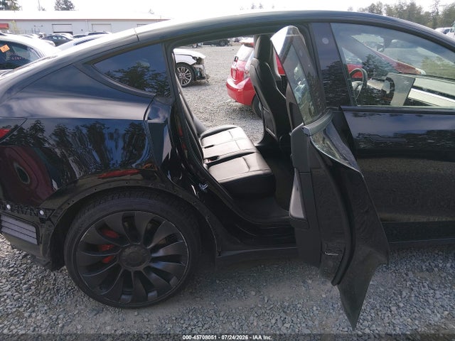 45708051 :رقم المزاد ، 7SAYGDEF1NF507584 vin ، 2022 Tesla Model Y Performance Dual Motor All-wheel Drive مزاد بيع
