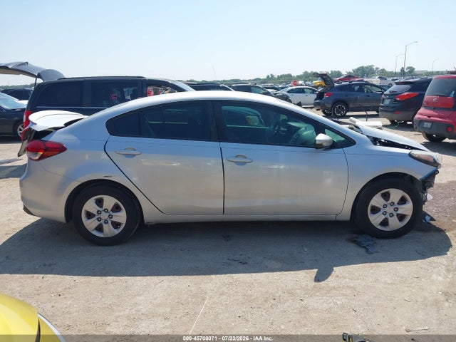 Aukcja sprzedaży 2018 Kia Forte Lx, vin: 3KPFK4A72JE181683, numer aukcji: 45708071