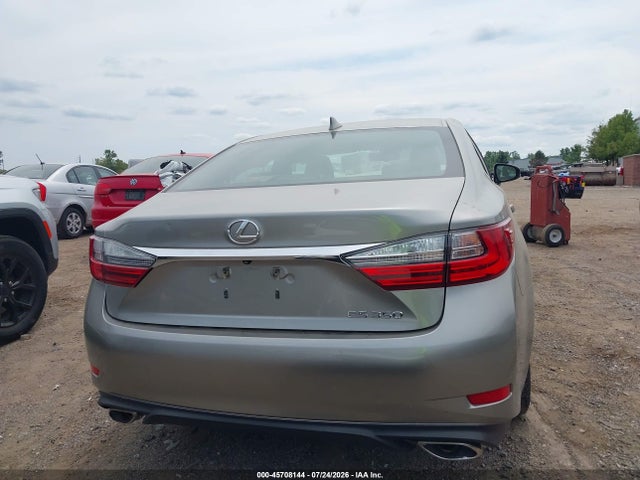 2018 Lexus Es 350 მანქანა იყიდება აუქციონზე, vin: 58ABK1GG4JU102637, აუქციონის ნომერი: 45708144