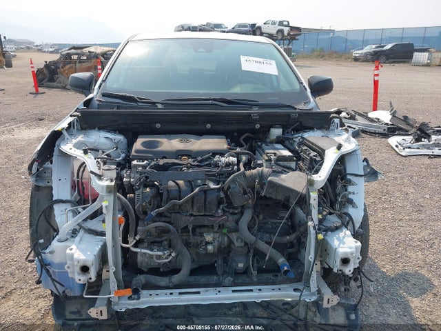2T3F1RFV4RW470751 Toyota RAV4 LE