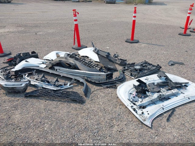2T3F1RFV4RW470751 Toyota RAV4 LE