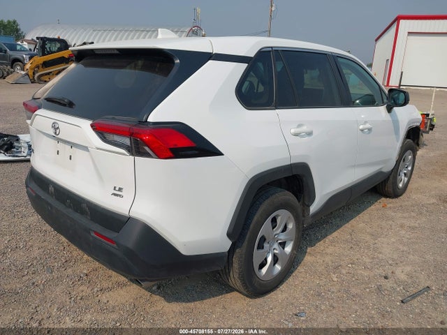 2T3F1RFV4RW470751 Toyota RAV4 LE