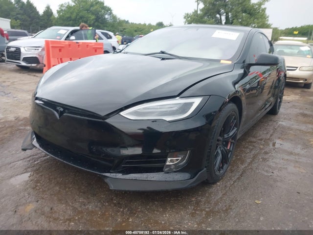 Продажа на аукционе авто 2018 Tesla Model S 100d/75d/p100d, vin: 5YJSA1E28JF294076, номер лота: 45708192