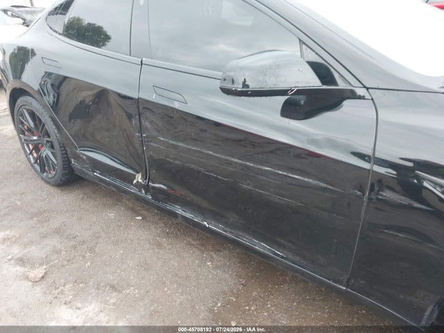 Продажа на аукционе авто 2018 Tesla Model S 100d/75d/p100d, vin: 5YJSA1E28JF294076, номер лота: 45708192