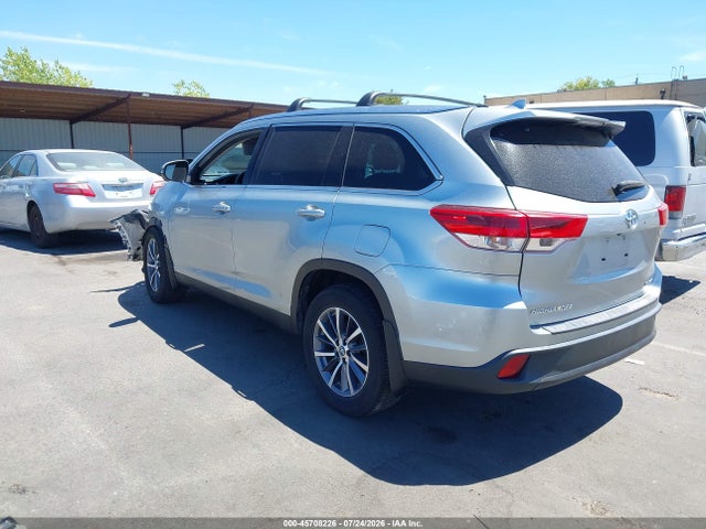 Toyota Highlander Xle 2019 5TDJZRFH6KS609704 Image 3