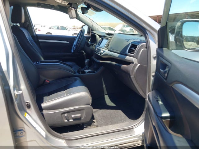 Toyota Highlander Xle 2019 5TDJZRFH6KS609704 Image 5