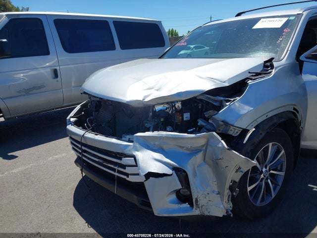 Toyota Highlander Xle 2019 5TDJZRFH6KS609704 Image 6
