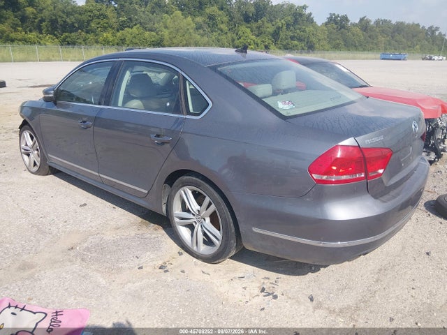Продаж на аукціоні авто 2015 Volkswagen Passat 2.0l Tdi Sel Premium, vin: 1VWCV7A36FC065164, номер лоту: 45708252