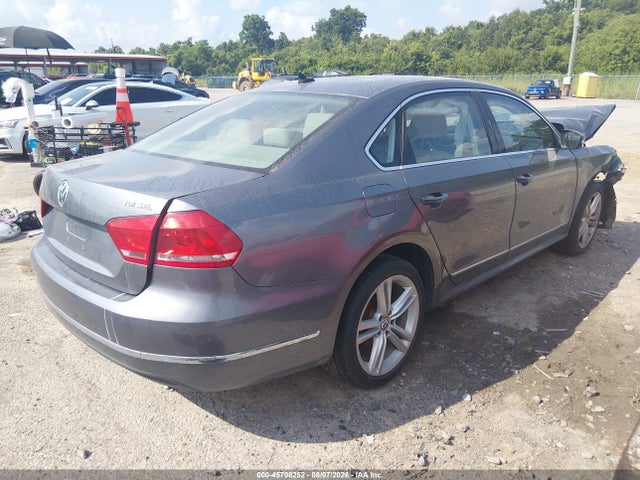 Продаж на аукціоні авто 2015 Volkswagen Passat 2.0l Tdi Sel Premium, vin: 1VWCV7A36FC065164, номер лоту: 45708252
