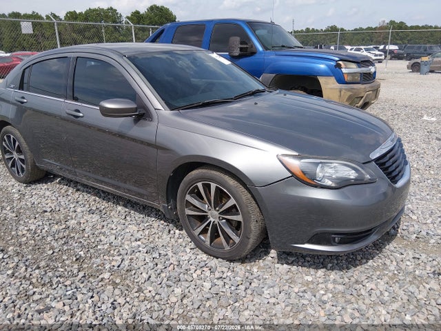 45708270 :رقم المزاد ، 1C3CCBHG1CN189562 vin ، 2012 Chrysler 200 S مزاد بيع