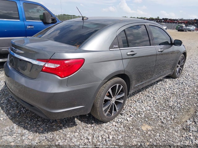 45708270 :رقم المزاد ، 1C3CCBHG1CN189562 vin ، 2012 Chrysler 200 S مزاد بيع