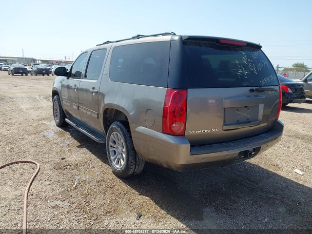 45708277 :رقم المزاد ، 1GKS1KE07BR100674 vin ، 2011 Gmc Yukon Xl 1500 Slt مزاد بيع