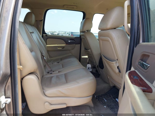 45708277 :رقم المزاد ، 1GKS1KE07BR100674 vin ، 2011 Gmc Yukon Xl 1500 Slt مزاد بيع