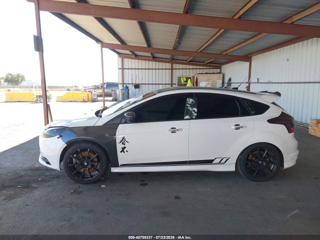 Ford FOCUS ST 2014 1FADP3L93EL238123 Image 15