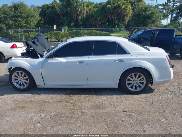 Продаж на аукціоні авто 2014 Chrysler 300c, vin: 2C3CCAETXEH126340, номер лоту: 45708348