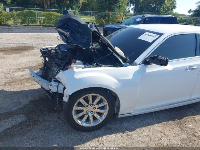 Продаж на аукціоні авто 2014 Chrysler 300c, vin: 2C3CCAETXEH126340, номер лоту: 45708348