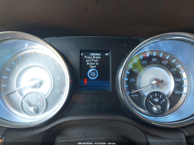 Продаж на аукціоні авто 2014 Chrysler 300c, vin: 2C3CCAETXEH126340, номер лоту: 45708348