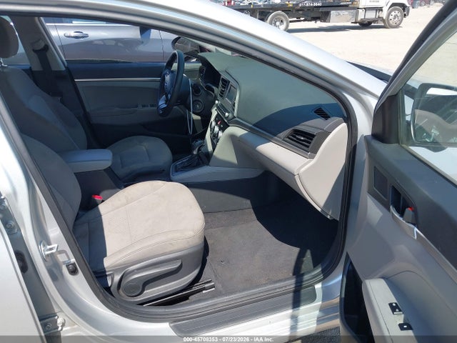 Продаж на аукціоні авто 2019 Hyundai Elantra Se, vin: 5NPD74LF4KH490713, номер лоту: 45708353