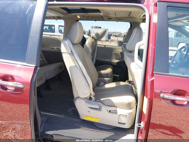 Toyota Sienna Limited 7 Passenger 2014 5TDDK3DC2ES079399 Image 8