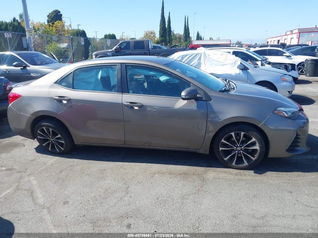 Toyota COROLLA SE 2018 5YFBURHE1JP747616 Image 13