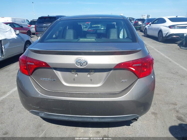 Toyota COROLLA SE 2018 5YFBURHE1JP747616 Image 16