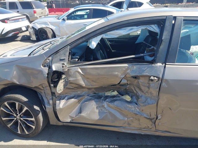 Toyota COROLLA SE 2018 5YFBURHE1JP747616 Image 6