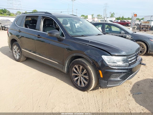 2018 Volkswagen Tiguan 2.0t Se/2.0t Sel მანქანა იყიდება აუქციონზე, vin: 3VV3B7AX6JM132949, აუქციონის ნომერი: 45708506