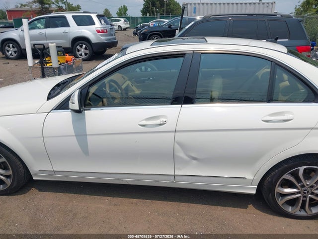 Продажа на аукционе авто 2008 Mercedes-benz C 300 Luxury 4matic, vin: WDDGF81X88F083845, номер лота: 45708539