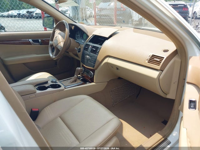 Продажа на аукционе авто 2008 Mercedes-benz C 300 Luxury 4matic, vin: WDDGF81X88F083845, номер лота: 45708539