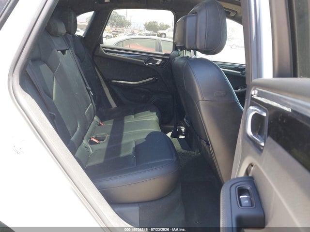 WP1AA2A59PLB16411 Porsche Macan T