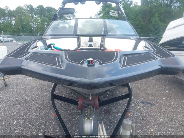 45708548 :رقم المزاد ، AWRA1727E313 vin ، 2013 Axis Wake مزاد بيع