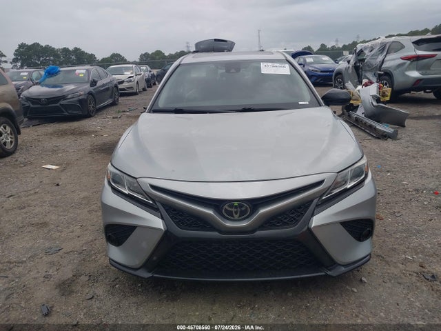 45708560 :رقم المزاد ، 4T1G11AK1LU511291 vin ، 2020 Toyota Camry Se مزاد بيع