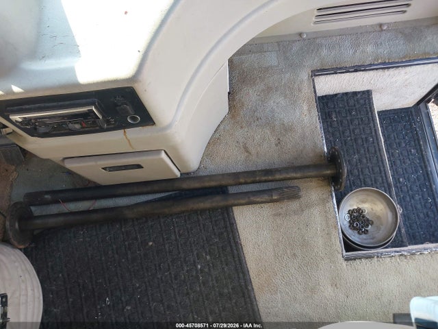 Продаж на аукціоні авто 2000 Freightliner Chassis X Line Motor Home, vin: 4UZ6XJCA5YCG54694, номер лоту: 45708571