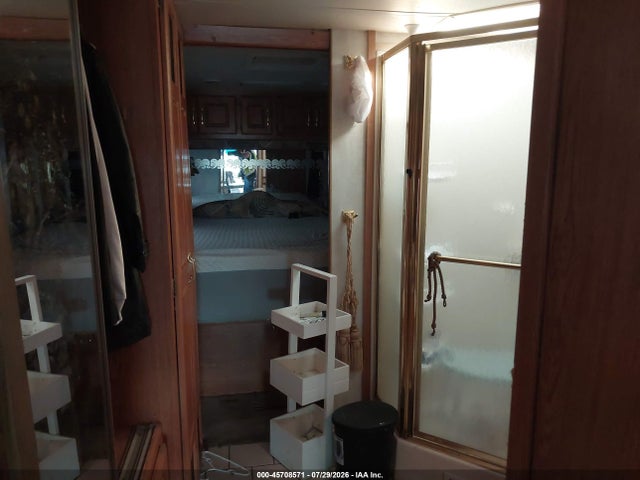 Продаж на аукціоні авто 2000 Freightliner Chassis X Line Motor Home, vin: 4UZ6XJCA5YCG54694, номер лоту: 45708571
