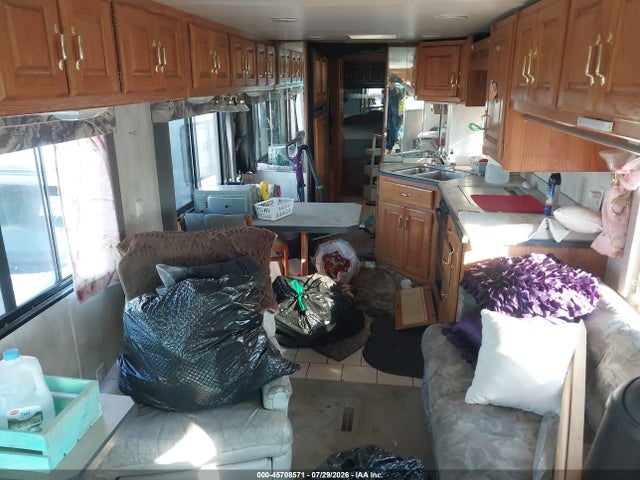 Продаж на аукціоні авто 2000 Freightliner Chassis X Line Motor Home, vin: 4UZ6XJCA5YCG54694, номер лоту: 45708571
