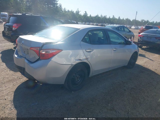 Toyota COROLLA LE 2018 2T1BURHE8JC024796 Image 4