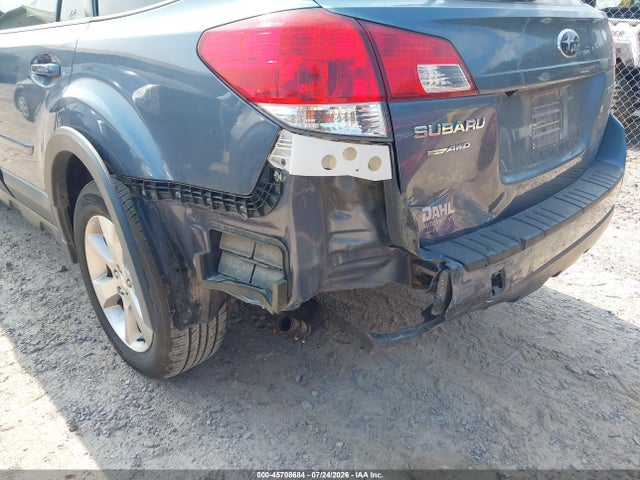45708684 :رقم المزاد ، 4S4BRCLC9E3220390 vin ، 2014 Subaru Outback 2.5i Limited مزاد بيع