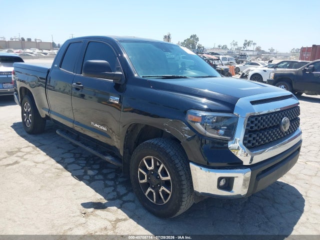 45708714 :رقم المزاد ، 5TFUY5F18LX896566 vin ، 2020 Toyota Tundra Sr5 مزاد بيع