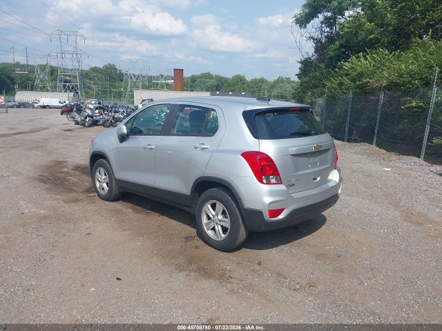 Chevrolet TRAX LS 2018 KL7CJNSBXJB704117 Image 3
