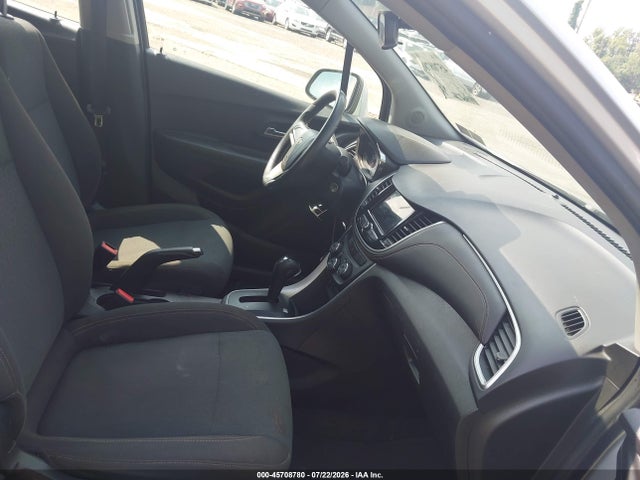 Chevrolet TRAX LS 2018 KL7CJNSBXJB704117 Image 5