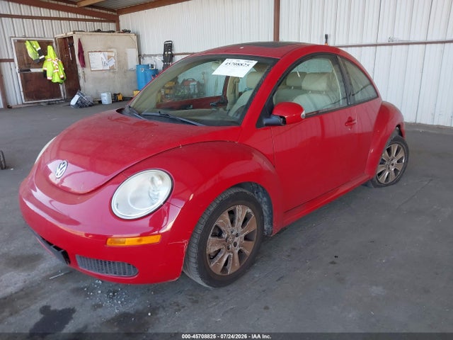 45708825 :رقم المزاد ، 3VWRG3AG8AM022985 vin ، 2010 Volkswagen New Beetle 2.5l مزاد بيع