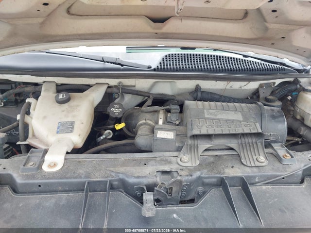 Chevrolet Express 3500 Work Van 2017 1GCZGGFF7H1116339 Image 10