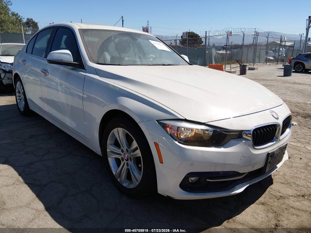BMW 3 Series 330i 2017 WBA8B9G34HNU57228 main image