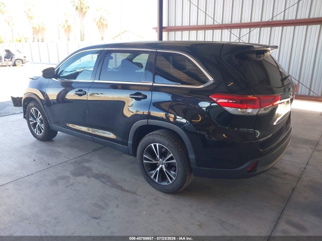 5TDZZRFH5KS311504 Toyota Highlander Le
