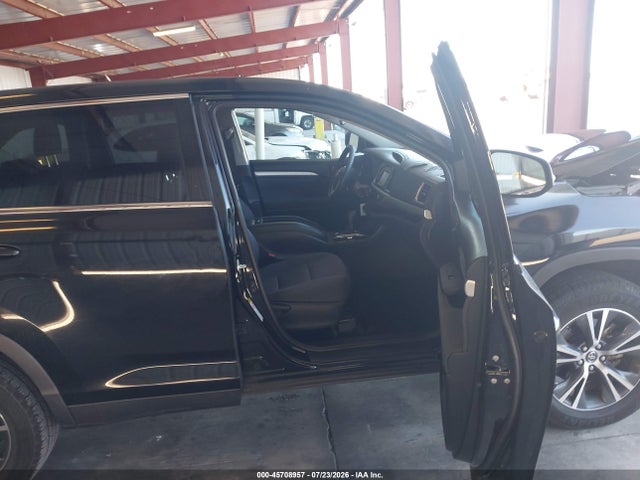 5TDZZRFH5KS311504 Toyota Highlander Le
