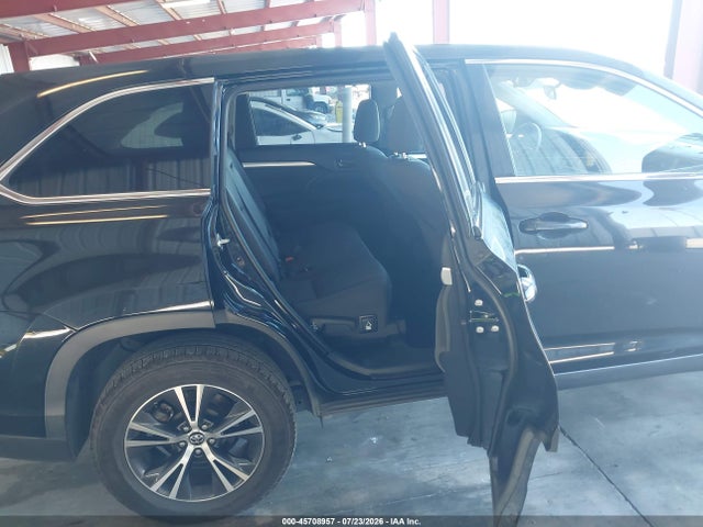 5TDZZRFH5KS311504 Toyota Highlander Le