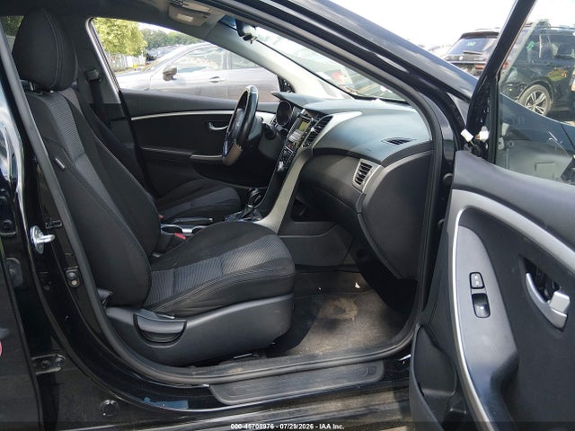 Продажа на аукционе авто 2016 Hyundai Elantra Gt, vin: KMHD35LH6GU270677, номер лота: 45708976
