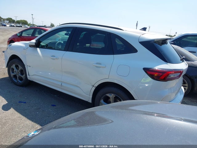 1FMCU9NZXRUA82561 Ford Escape St-line Select