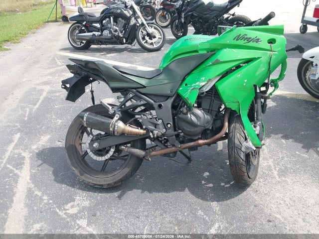 Продажа на аукционе авто 2009 Kawasaki Ex250 J, vin: JKAEXMJ129DA32466, номер лота: 45709006