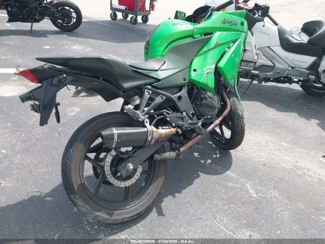 Продажа на аукционе авто 2009 Kawasaki Ex250 J, vin: JKAEXMJ129DA32466, номер лота: 45709006